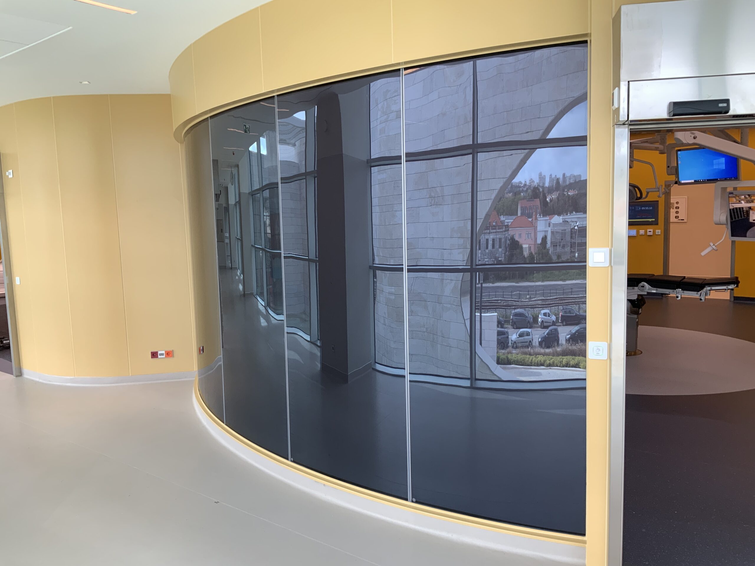 Hygienic Blackout Smart Glass delivers multi-state privacy in a challenging healthcare setting.