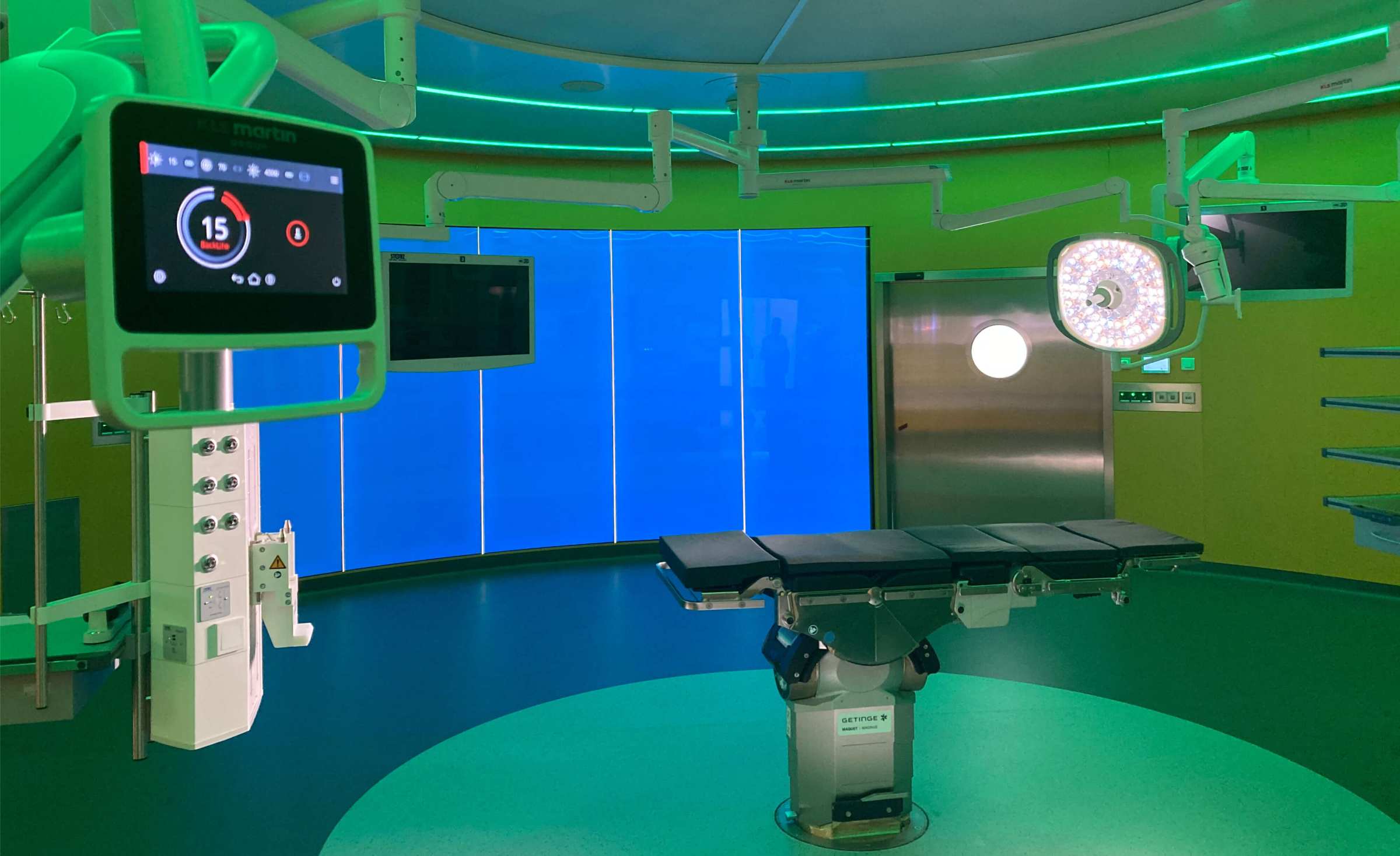 Blackout Smart Glass designs help to improve the overall hygiene and usability of this surgery theatre based in Portugal.